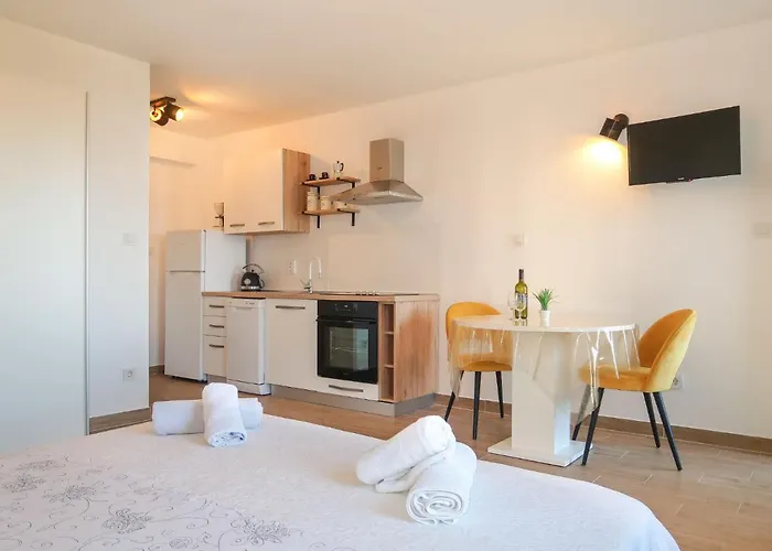 Appartement Marija-1 By Interhome